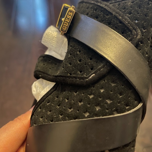 Brand New GUESS block heels - Picture 4 of 8